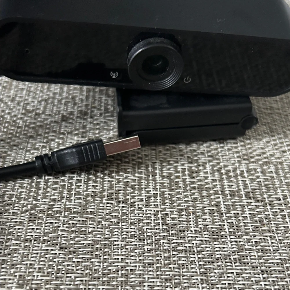 Black Aluratek 1080 P HD Webcam
